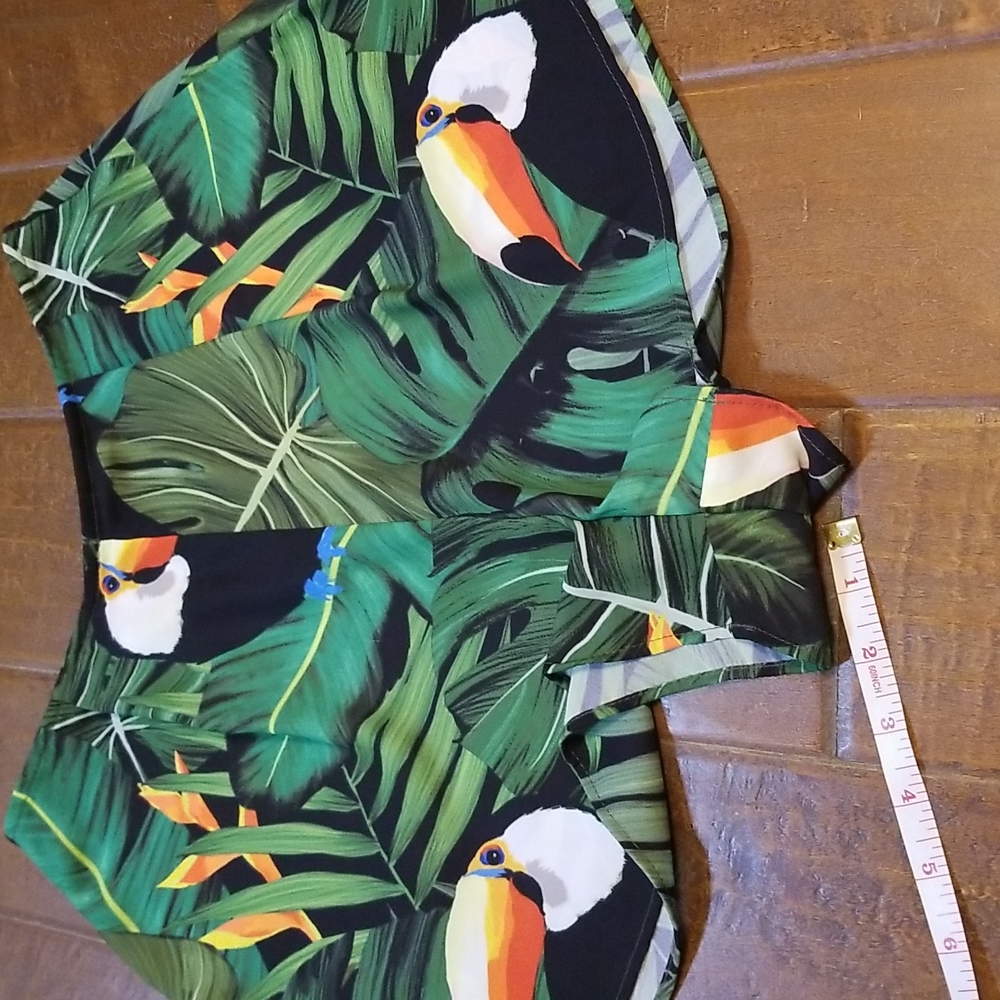 Show Me Your Mumu Tucan Sawyer Shorts - Picture 13 of 14